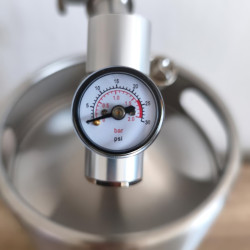 Nitro Cold Brew 5-Liter-Minifass aus Edelstahl 4Barista