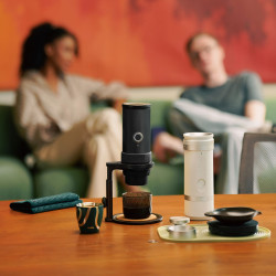 Outin Mino (Space grey) - Reise-Kaffeemaschine