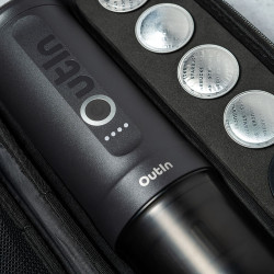 Outin Nano (Space Grey) Set - Reisekaffeemaschine + Schutzhülle