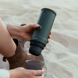 Outin Nano (Forest Green) - Reisekaffeemaschine